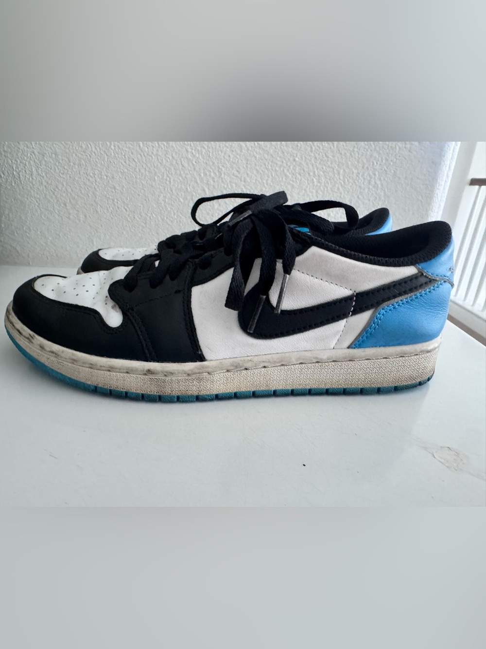 Jordan
Air Jordan 1 Low "UNC" sneakers size US 9